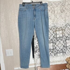 Lee Women’s Light Wash Skinny Jeans